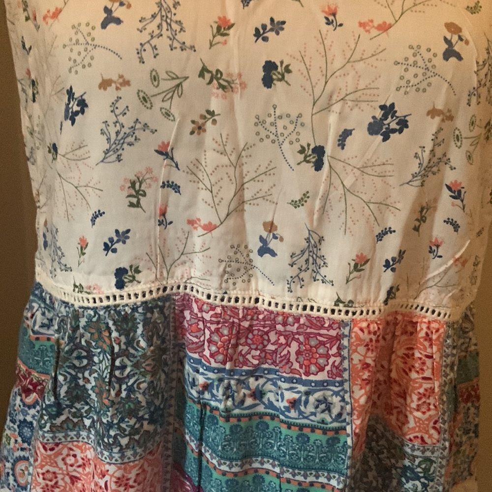 Aventura Laney Floral Patchwork Sleeveless Sundress in a women's size small - Picture 3 of 16